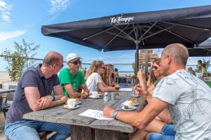 Strandpaviljoen Brouw terras is geopend
