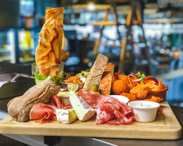 Strandpaviljoen Brouw tapasplank